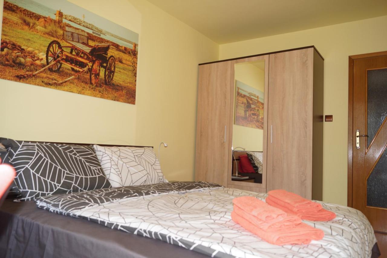 Spacious 2Bdr - Free Parking - Walk Everywhere - 300 Mbps Wifi Varna Eksteriør bilde