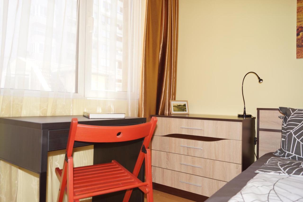 Spacious 2Bdr - Free Parking - Walk Everywhere - 300 Mbps Wifi Varna Eksteriør bilde